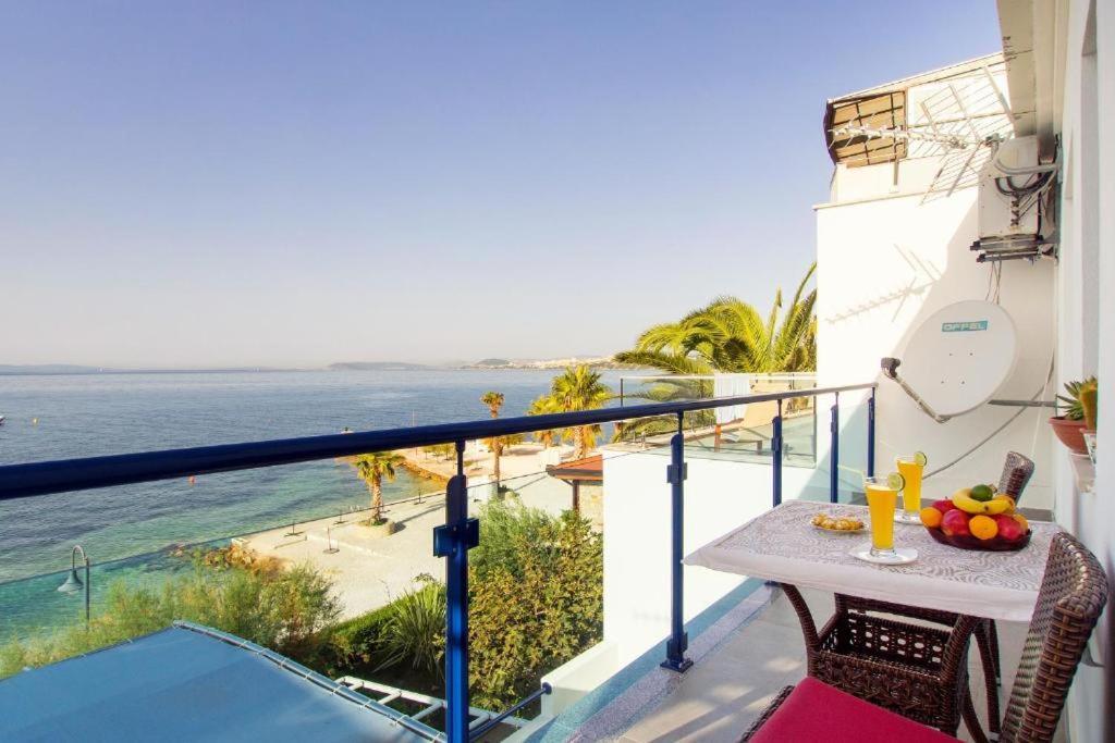 Beach Guesthouse Mediteran Подстрана Экстерьер фото