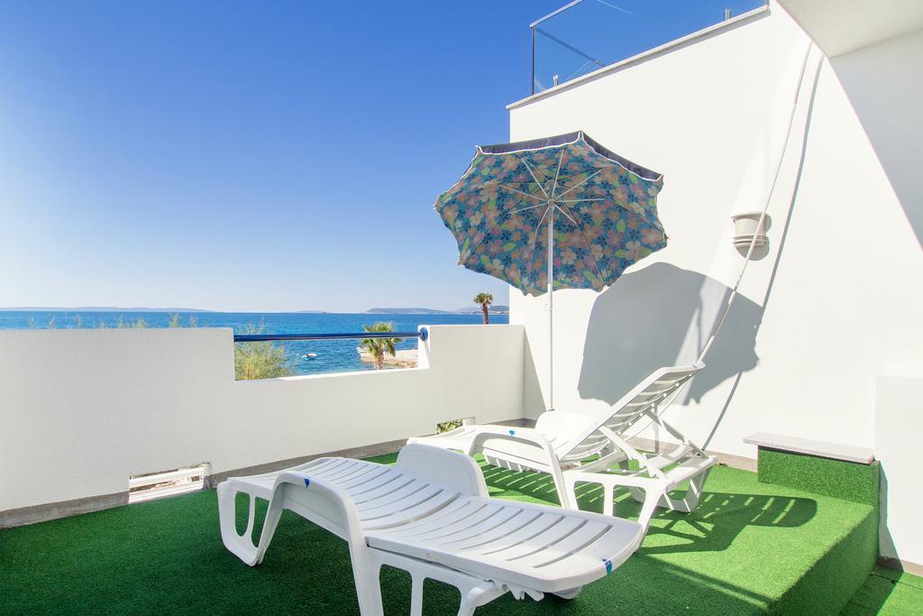 Beach Guesthouse Mediteran Подстрана Номер фото