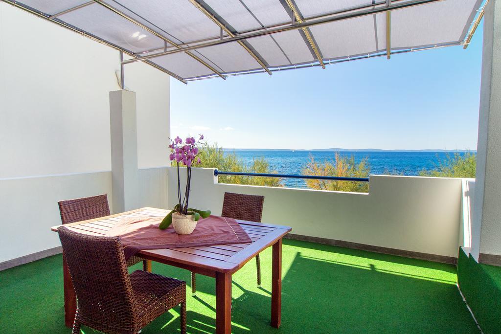 Beach Guesthouse Mediteran Подстрана Номер фото
