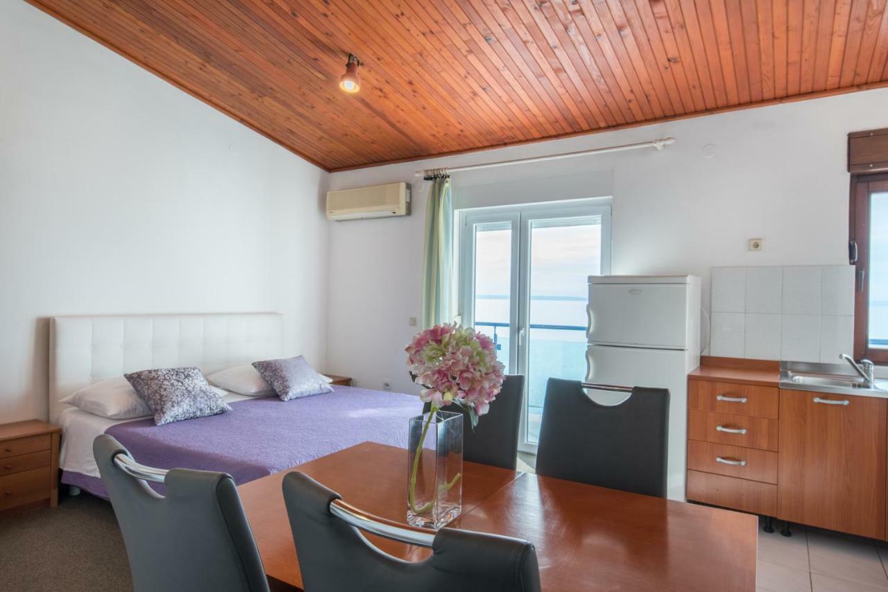 Beach Guesthouse Mediteran Подстрана Экстерьер фото